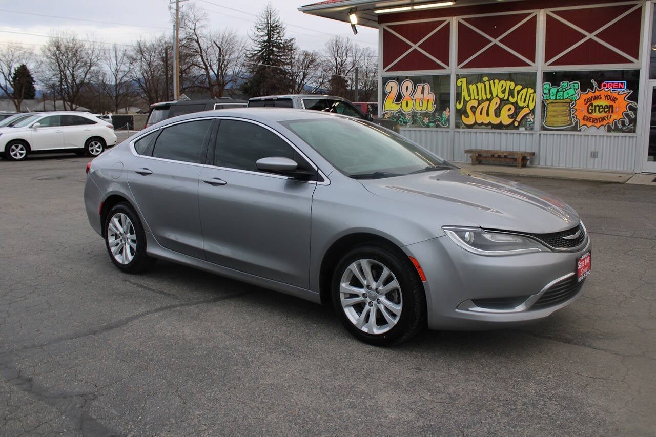 2016 Chrysler 200 Limited 4dr Sedan