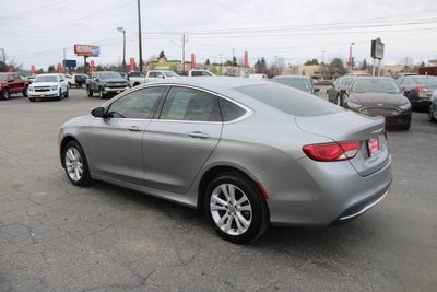 2016 Chrysler 200 Limited 4dr Sedan