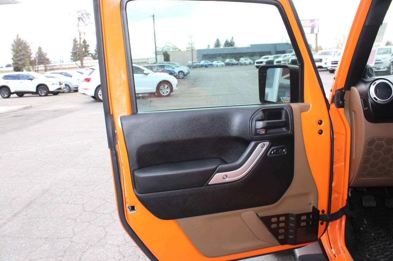 2013 Jeep Wrangler Sahara 4x4 2dr SUV