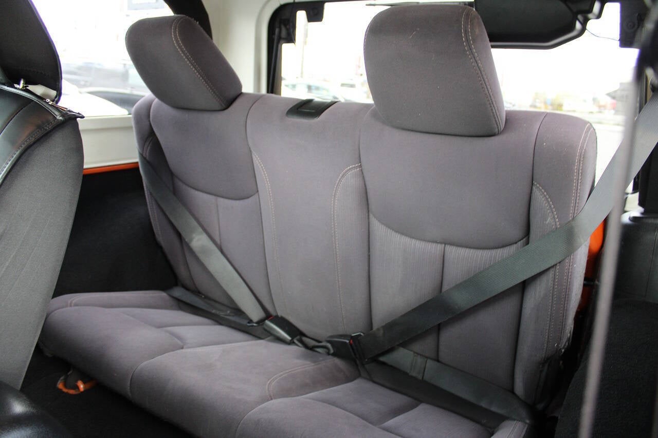 2013 Jeep Wrangler Sahara 4x4 2dr SUV