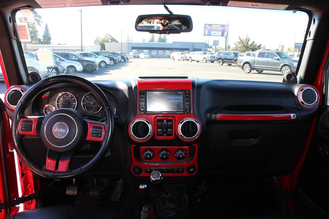 2014 Jeep Wrangler Unlimited Sahara 4x4 4dr SUV