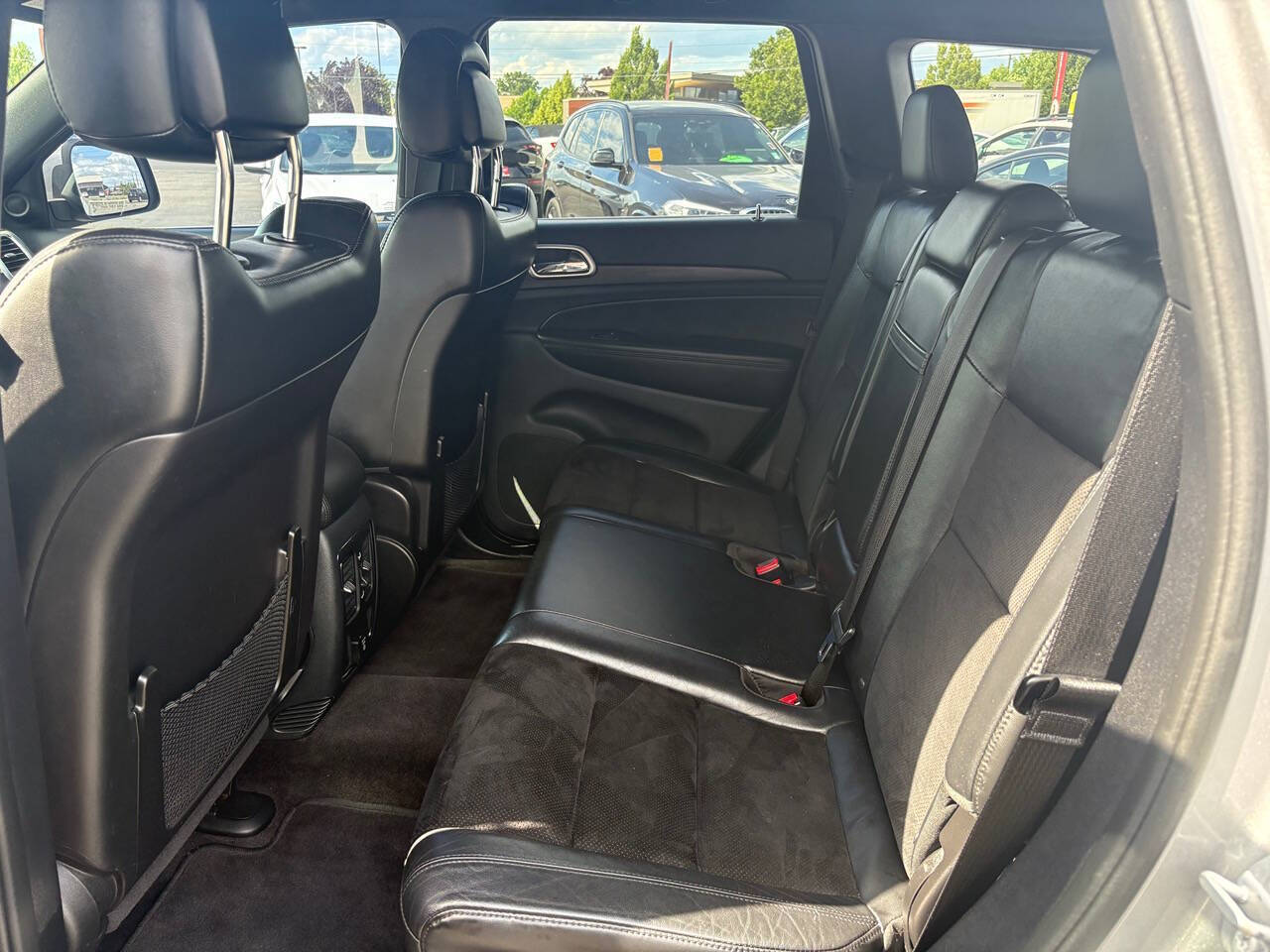 2015 Jeep Grand Cherokee Laredo 4x4 4dr SUV