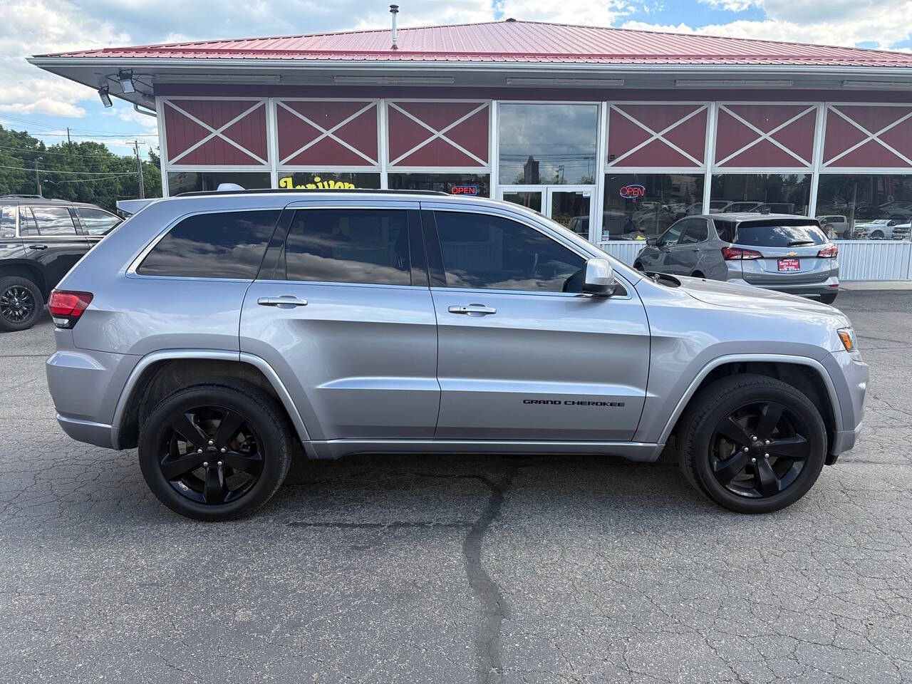 2015 Jeep Grand Cherokee Laredo 4x4 4dr SUV