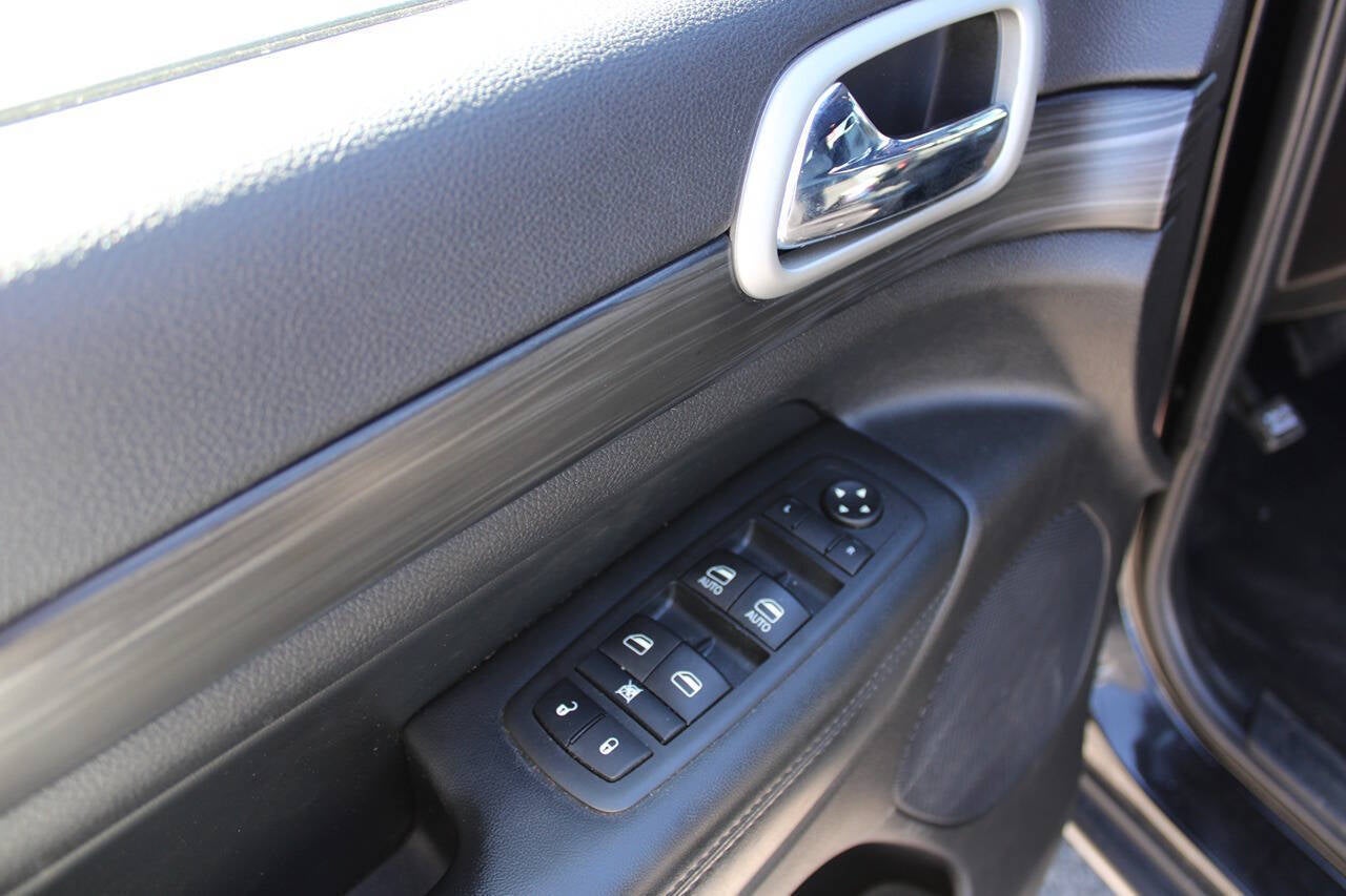 2021 Jeep Grand Cherokee Laredo E 4x4 4dr SUV