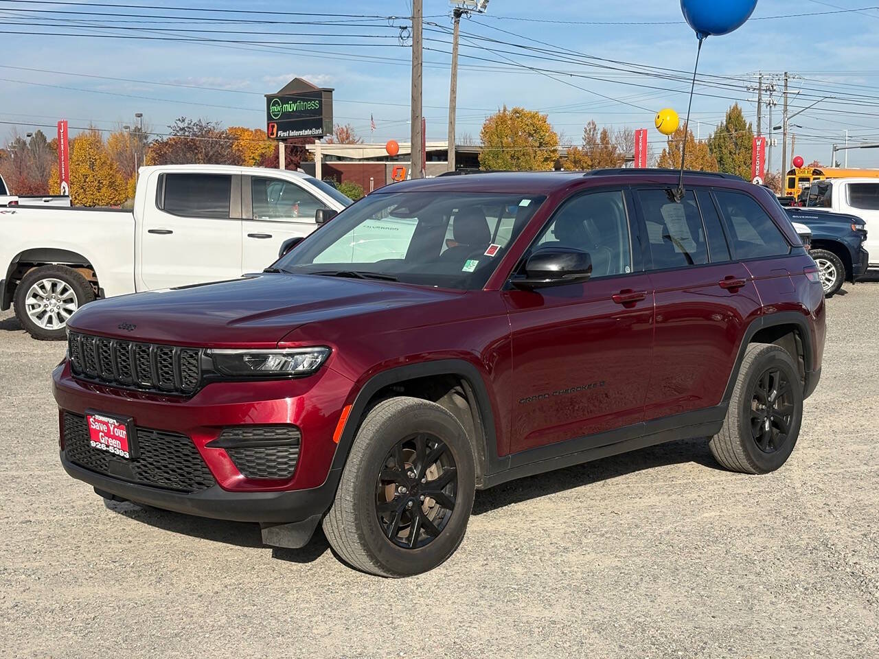 2024 Jeep Grand Cherokee Laredo 4x4 4dr SUV
