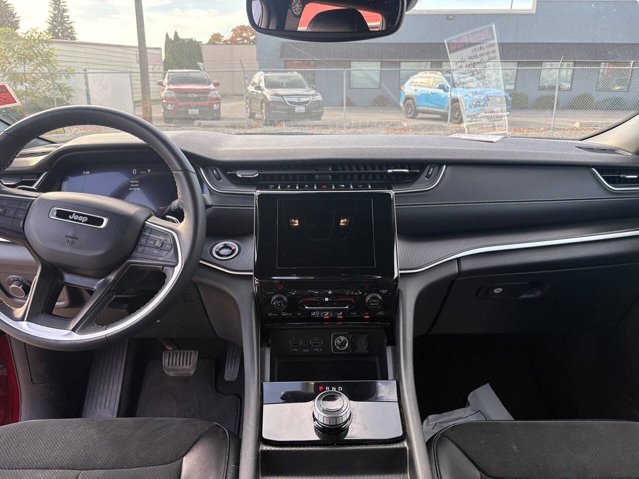 2024 Jeep Grand Cherokee Laredo 4x4 4dr SUV