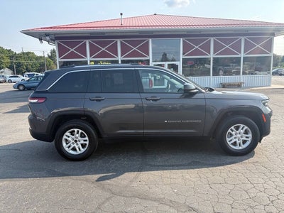2023 Jeep Grand Cherokee Laredo 4x4 4dr SUV