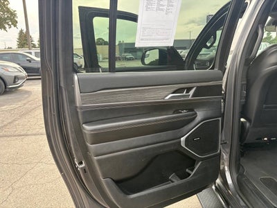 2024 Jeep Wagoneer L Series II 4x4 4dr SUV