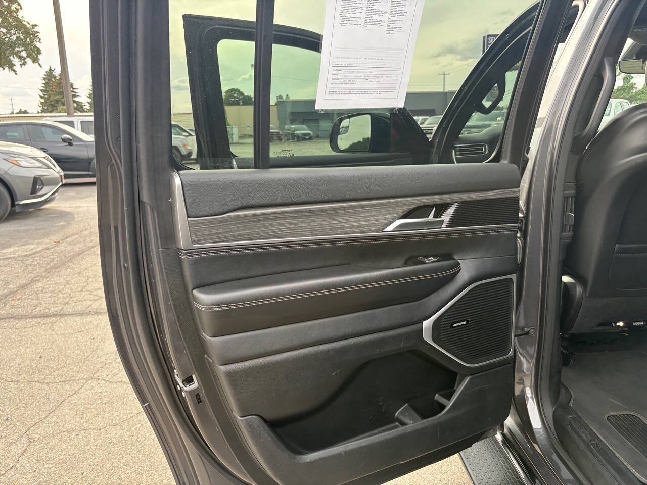 2024 Jeep Wagoneer L Series II 4x4 4dr SUV