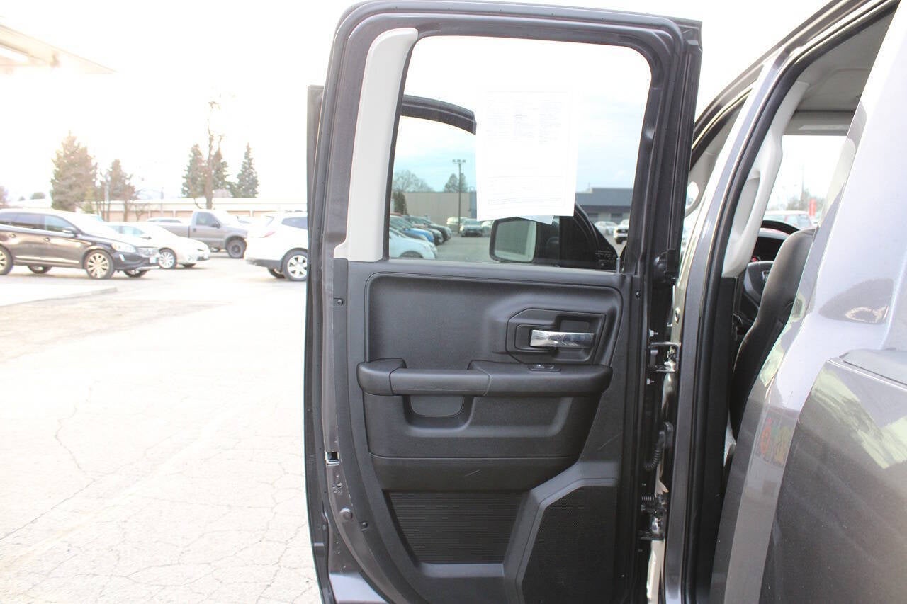 2015 RAM 1500 Sport 4x4 4dr Quad Cab 6.3 ft. SB Pickup