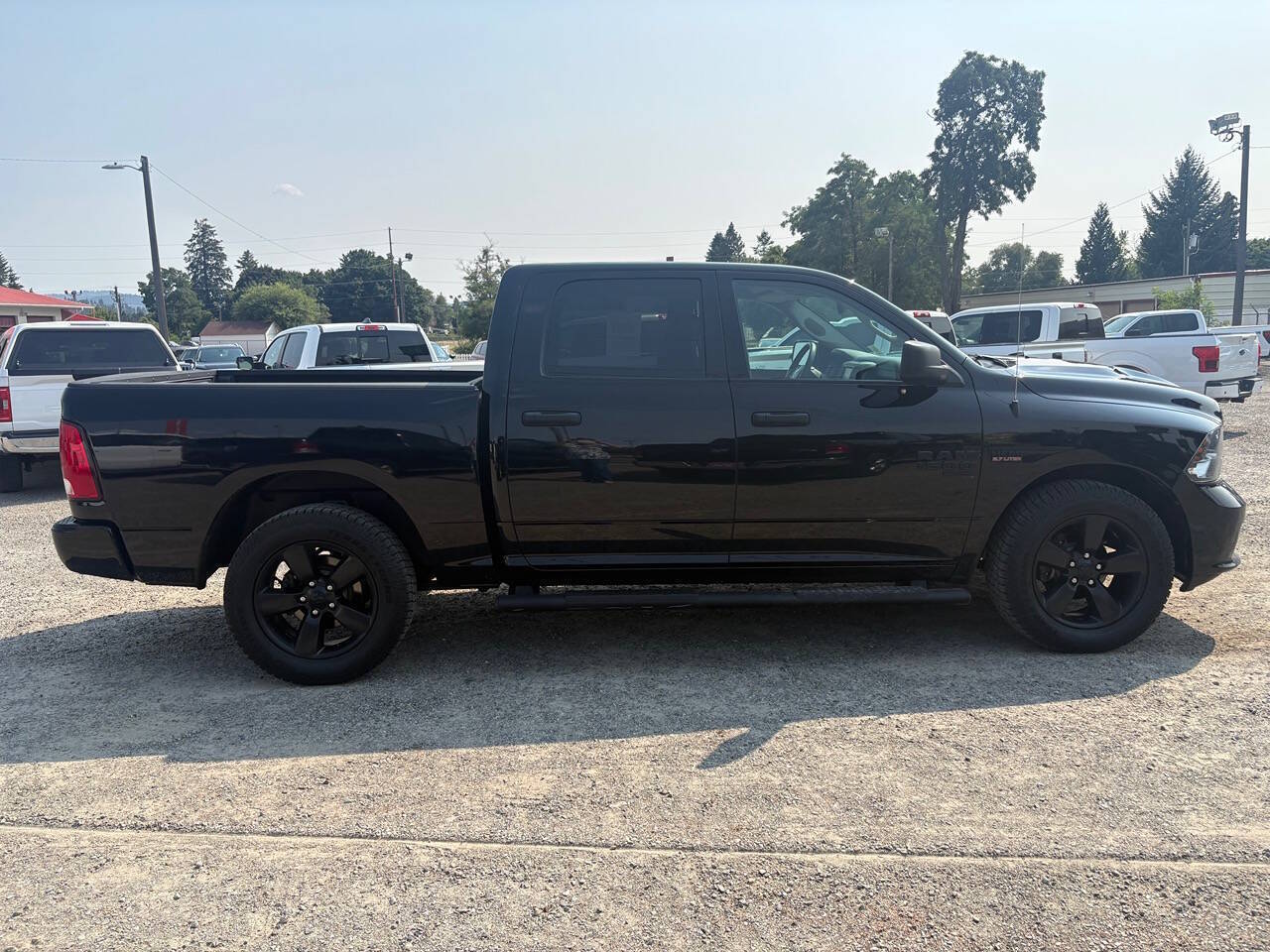 2019 RAM 1500 Classic Tradesman 4x4 4dr Crew Cab 5.5 ft. SB Pickup