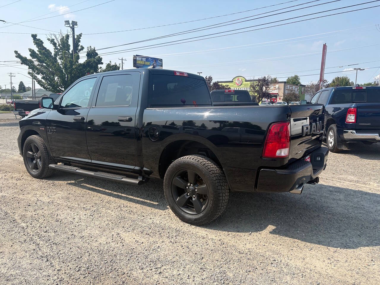 2019 RAM 1500 Classic Tradesman 4x4 4dr Crew Cab 5.5 ft. SB Pickup