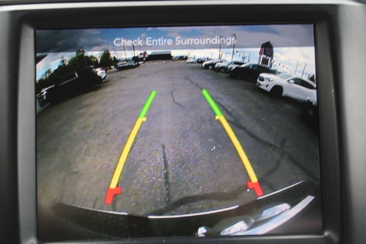 2017 RAM 1500 SLT 4x4 4dr Crew Cab 5.5 ft. SB Pickup