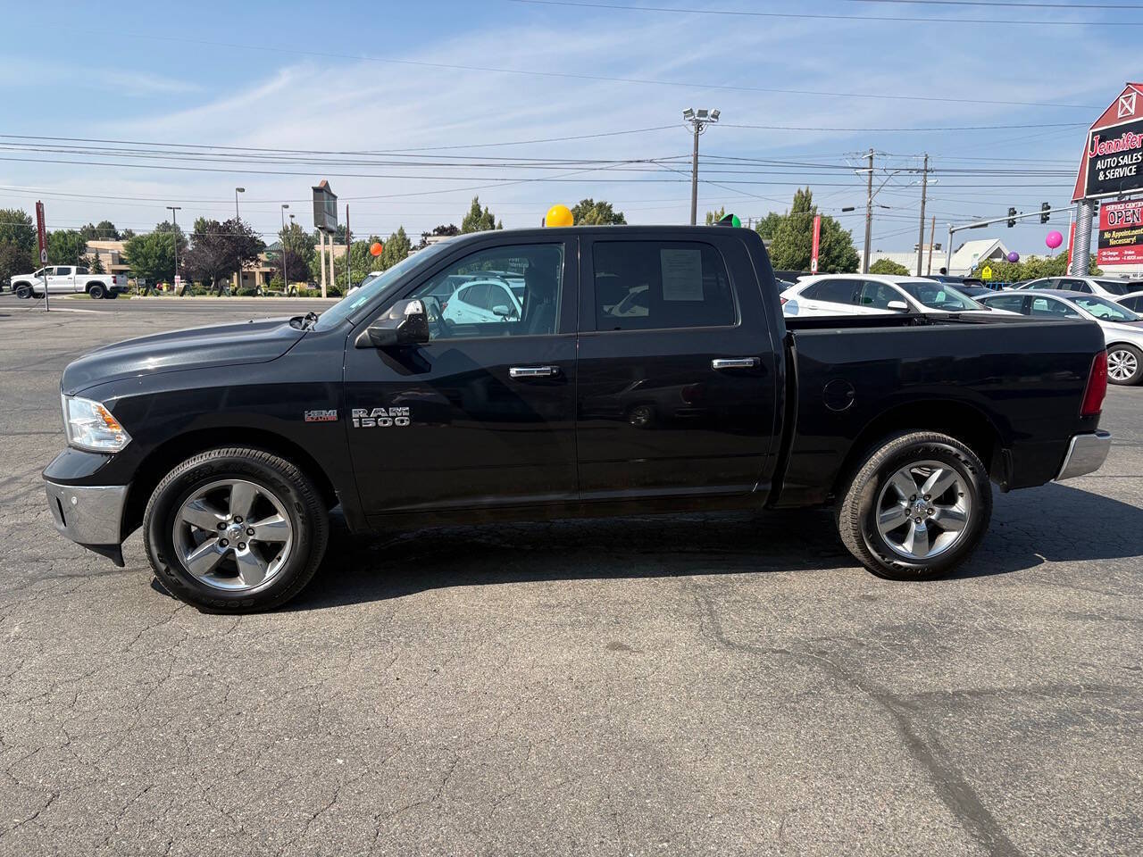 2017 RAM 1500 SLT 4x4 4dr Crew Cab 5.5 ft. SB Pickup