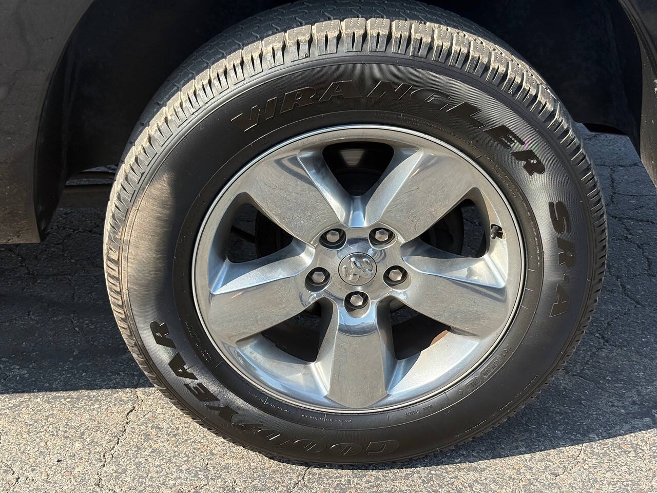 2017 RAM 1500 SLT 4x4 4dr Crew Cab 5.5 ft. SB Pickup