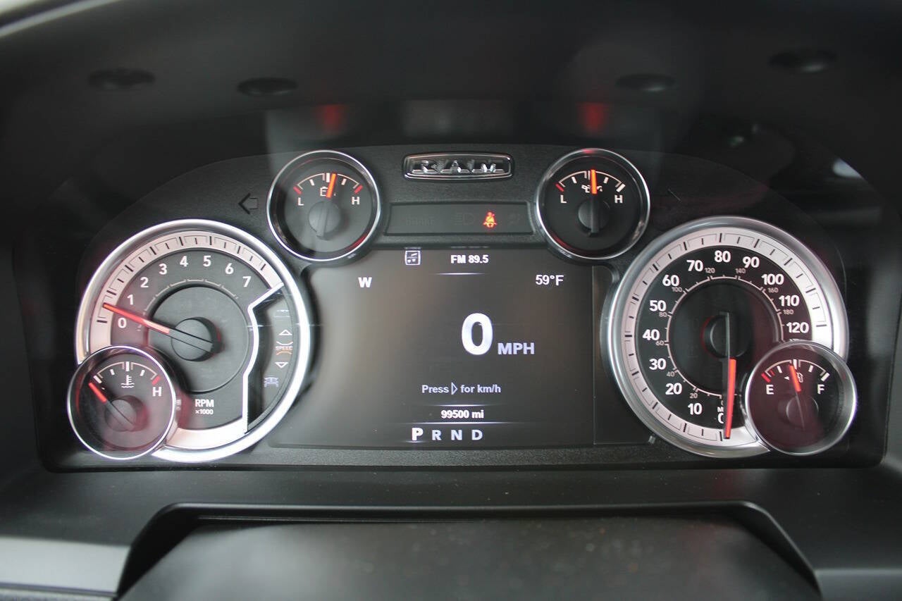 2017 RAM 1500 Night 4x4 4dr Crew Cab 6.3 ft. SB Pickup