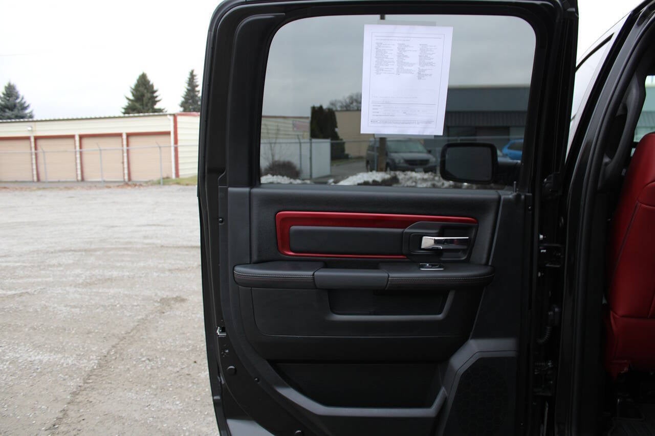 2015 RAM 1500 Rebel 4x4 4dr Crew Cab 5.5 ft. SB Pickup