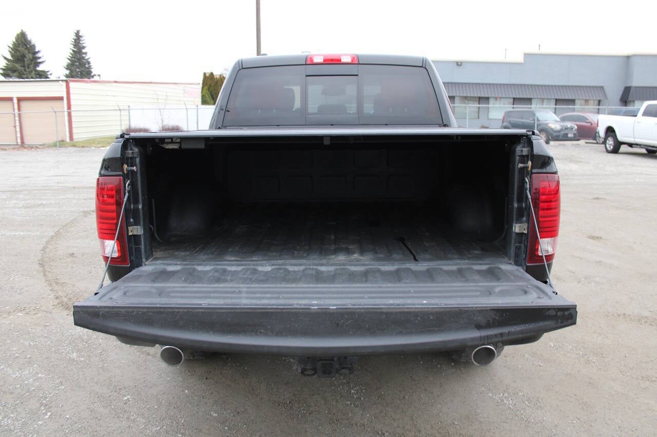 2015 RAM 1500 Rebel 4x4 4dr Crew Cab 5.5 ft. SB Pickup