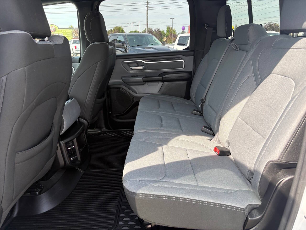 2022 RAM 1500 Big Horn 4x4 4dr Crew Cab 5.6 ft. SB Pickup