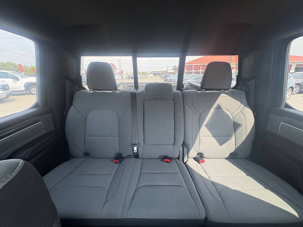 2022 RAM 1500 Big Horn 4x4 4dr Crew Cab 5.6 ft. SB Pickup