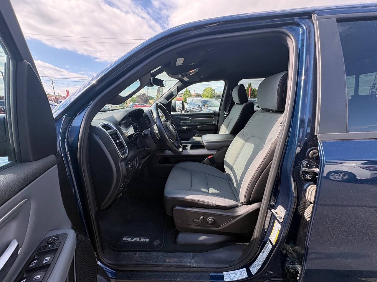 2022 RAM 1500 Lone Star 4x4 4dr Crew Cab 5.6 ft. SB Pickup