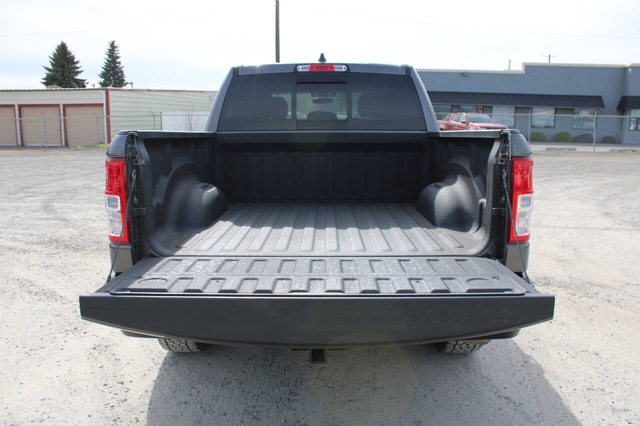 2022 RAM 1500 Tradesman 4x4 4dr Crew Cab 5.6 ft. SB Pickup