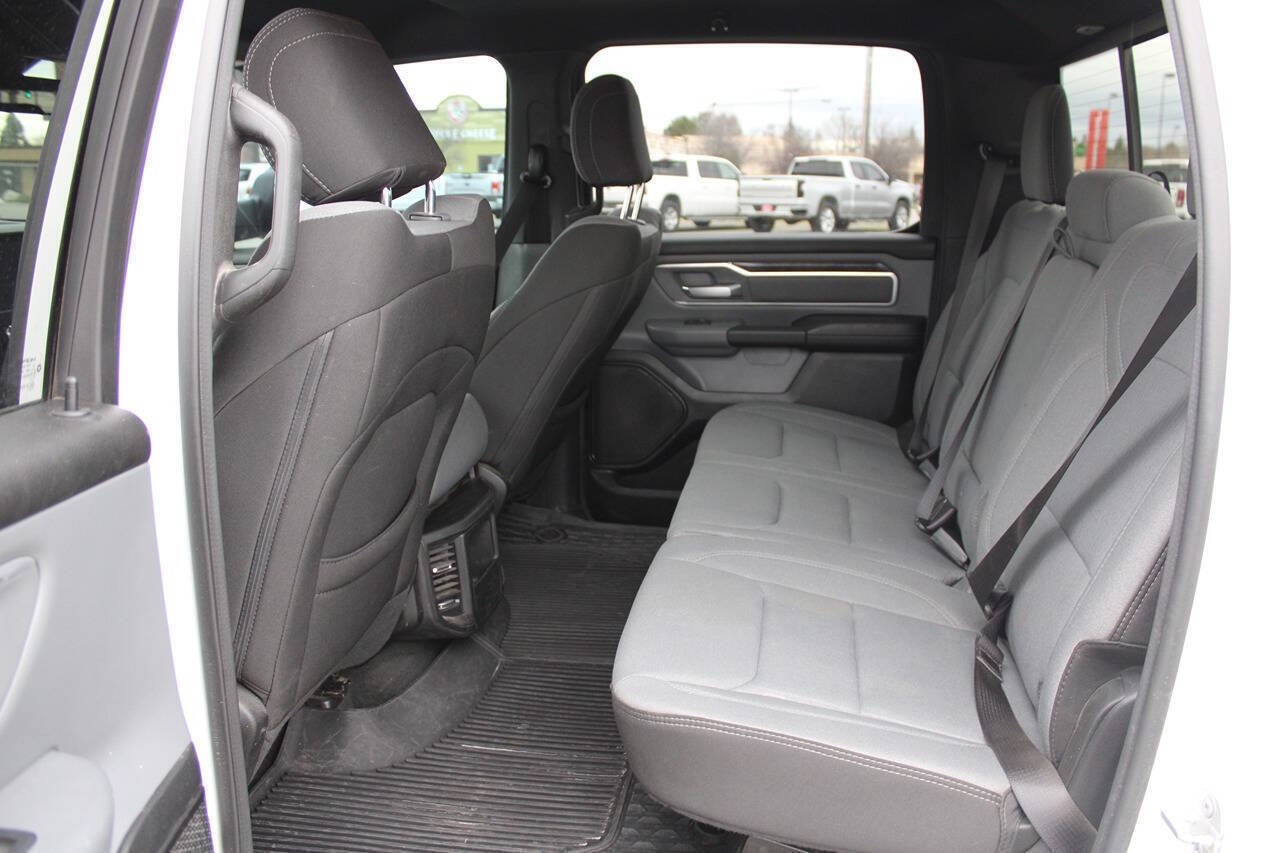 2022 RAM 1500 Big Horn 4x4 4dr Crew Cab 6.4 ft. SB Pickup