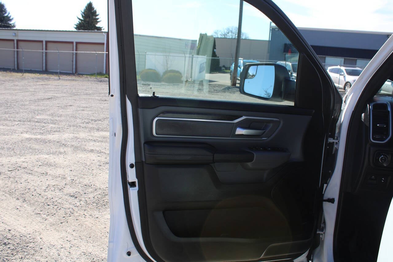 2022 RAM 1500 Big Horn 4x4 4dr Crew Cab 6.4 ft. SB Pickup