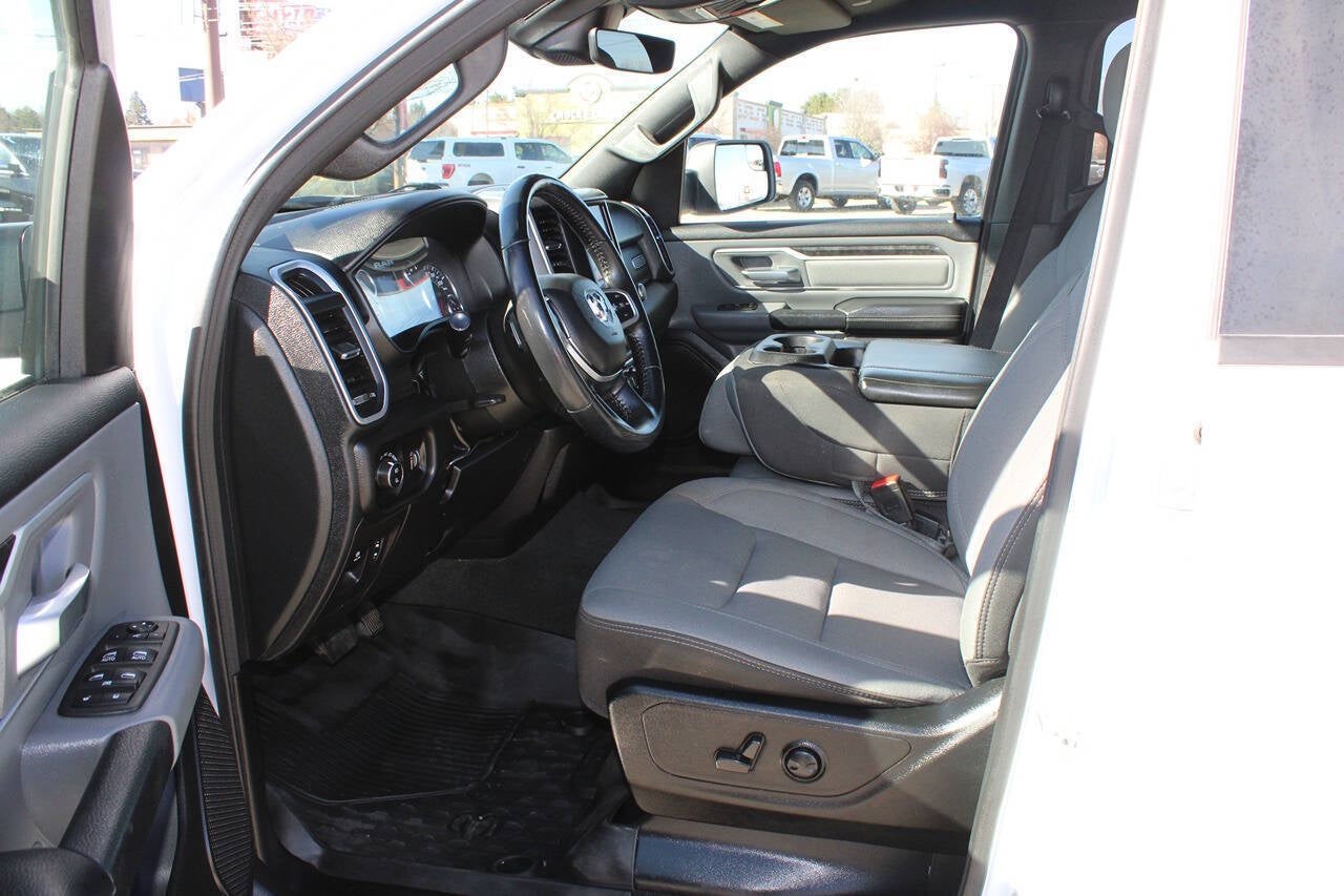 2022 RAM 1500 Big Horn 4x4 4dr Crew Cab 6.4 ft. SB Pickup