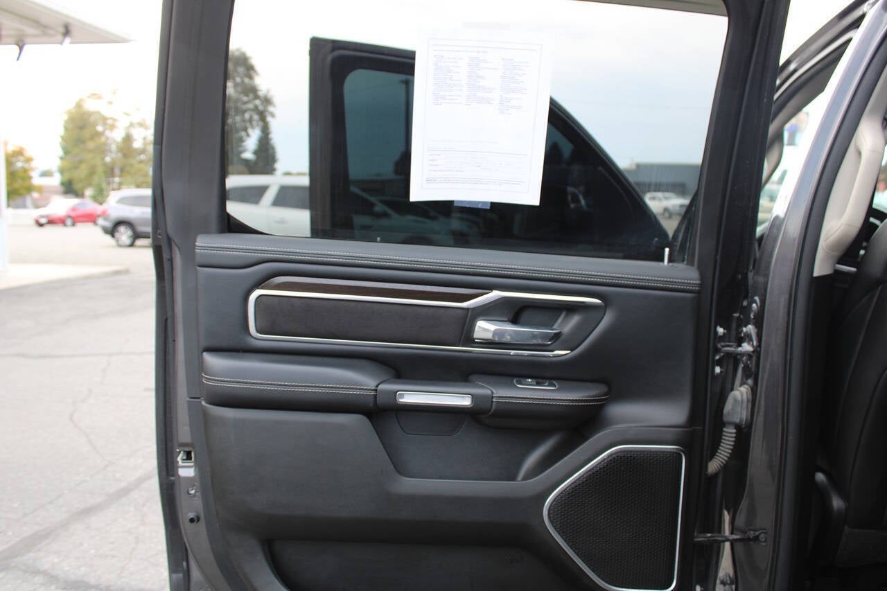 2022 RAM 1500 Laramie 4x4 4dr Crew Cab 5.6 ft. SB Pickup