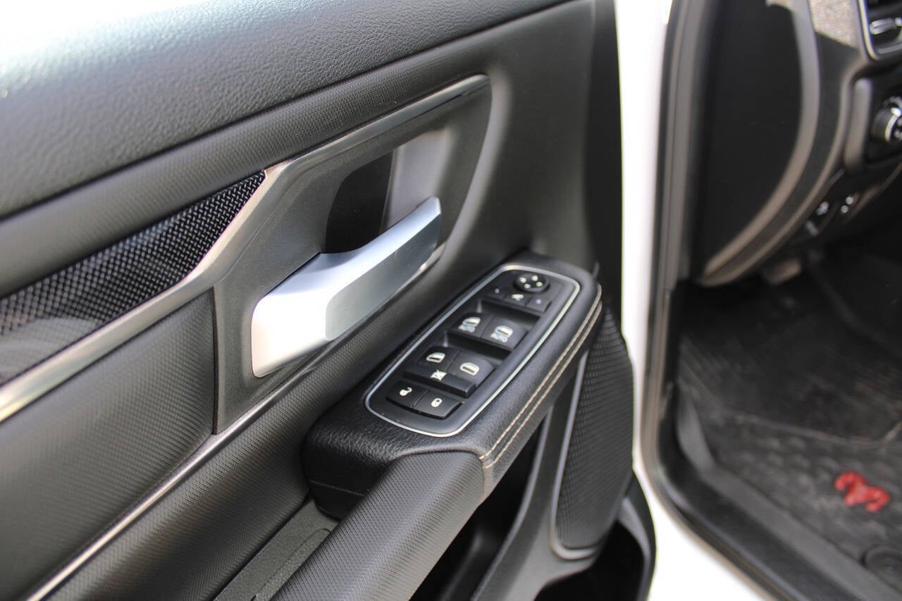 2020 RAM 1500 Rebel 4x4 4dr Crew Cab 5.6 ft. SB Pickup