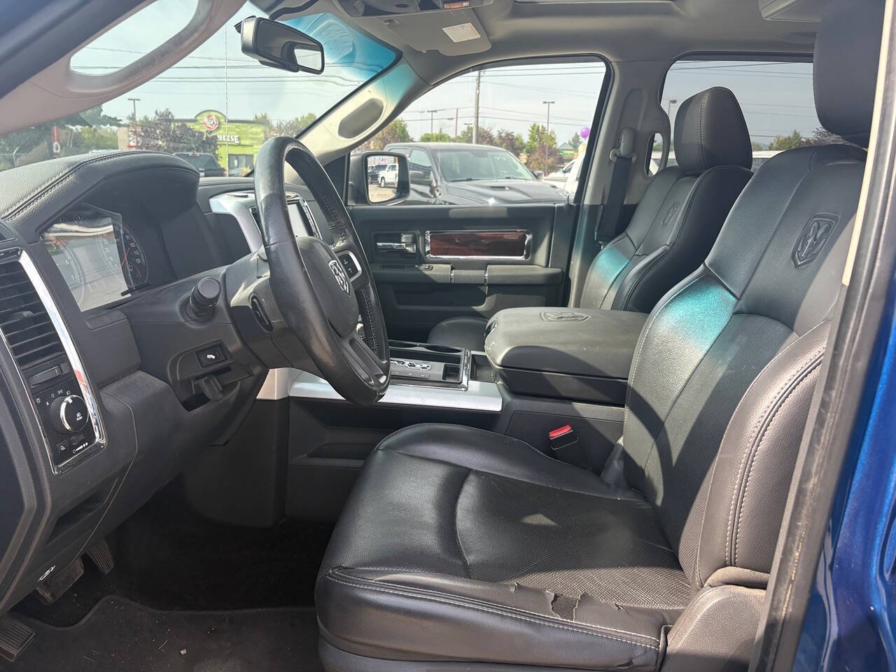 2009 Dodge Ram 1500 Laramie 4x4 4dr Crew Cab 5.5 ft. SB