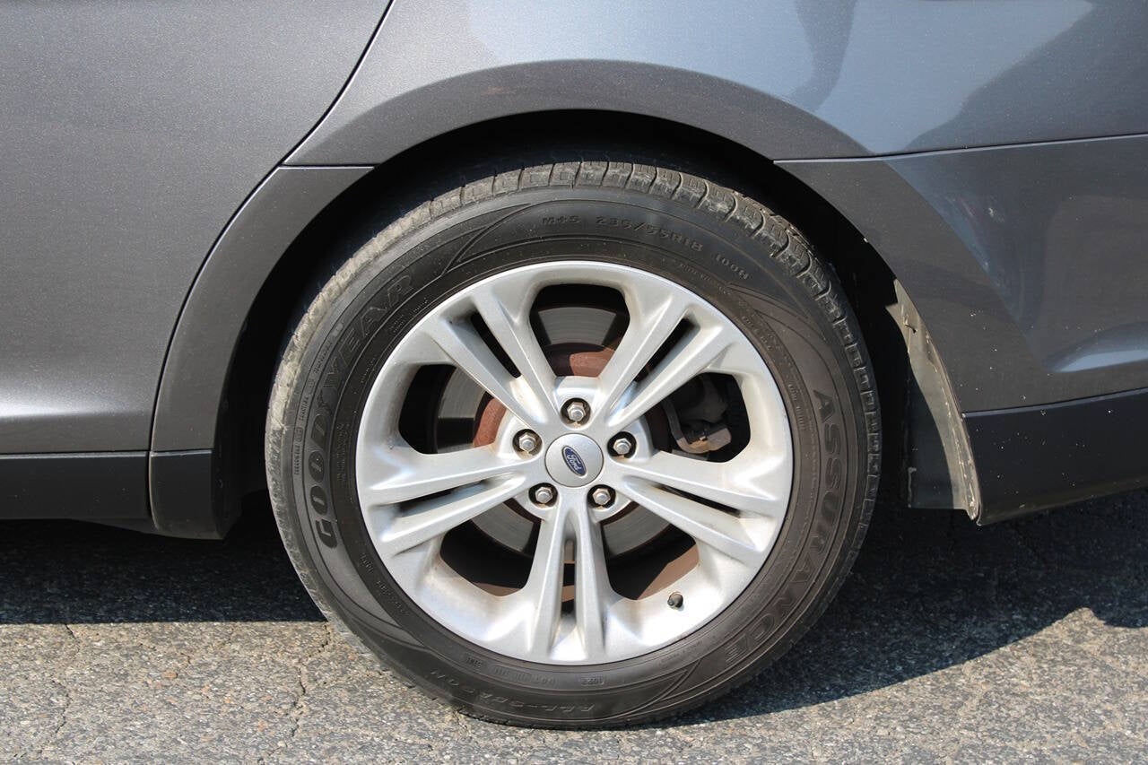 2013 Ford Taurus SEL 4dr Sedan