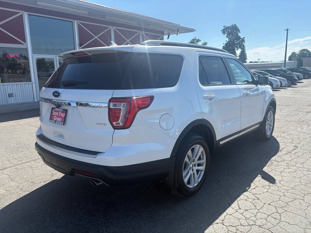 2018 Ford Explorer XLT AWD 4dr SUV