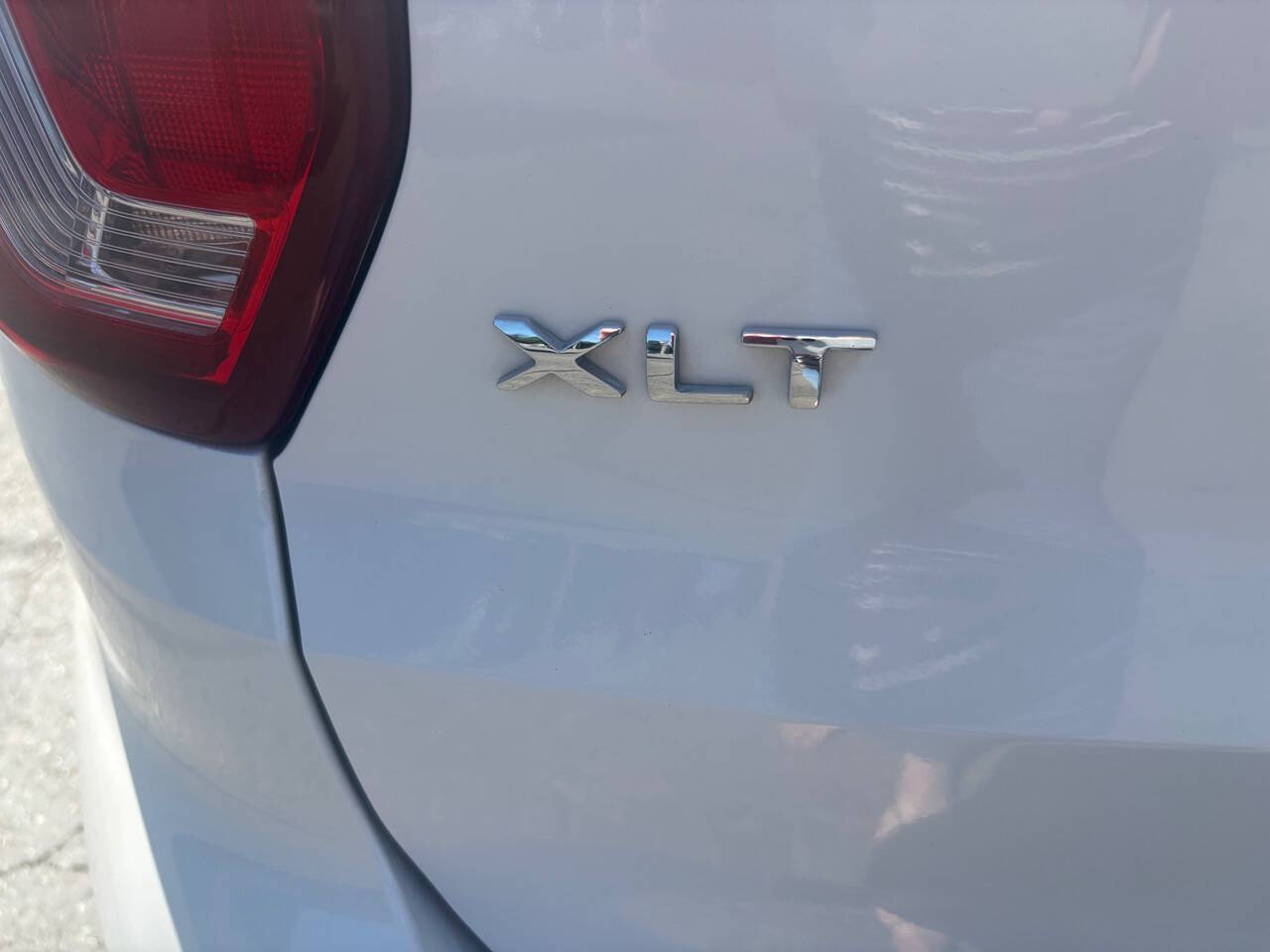 2018 Ford Explorer XLT AWD 4dr SUV