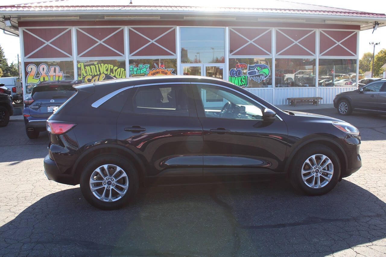 2021 Ford Escape Hybrid SE 4dr SUV