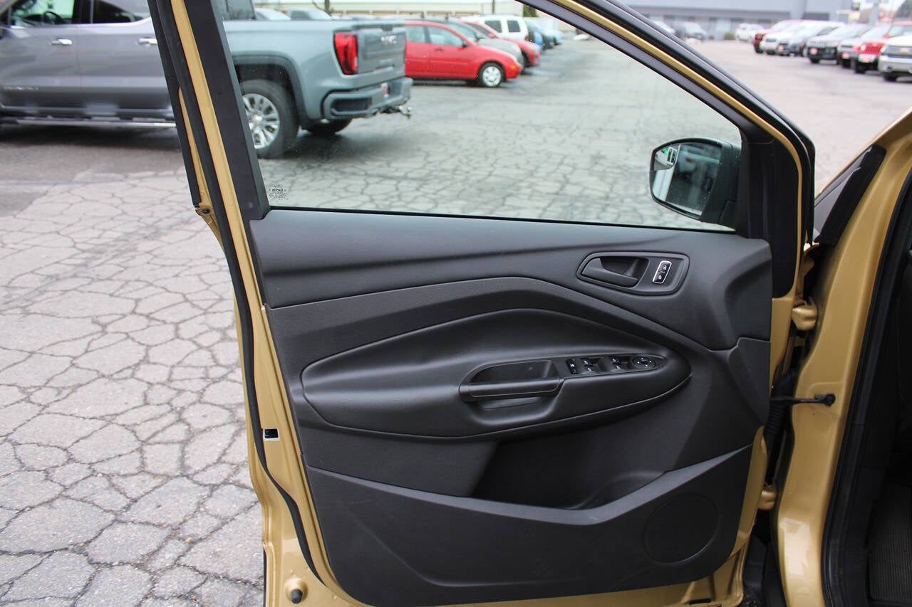 2015 Ford Escape S 4dr SUV