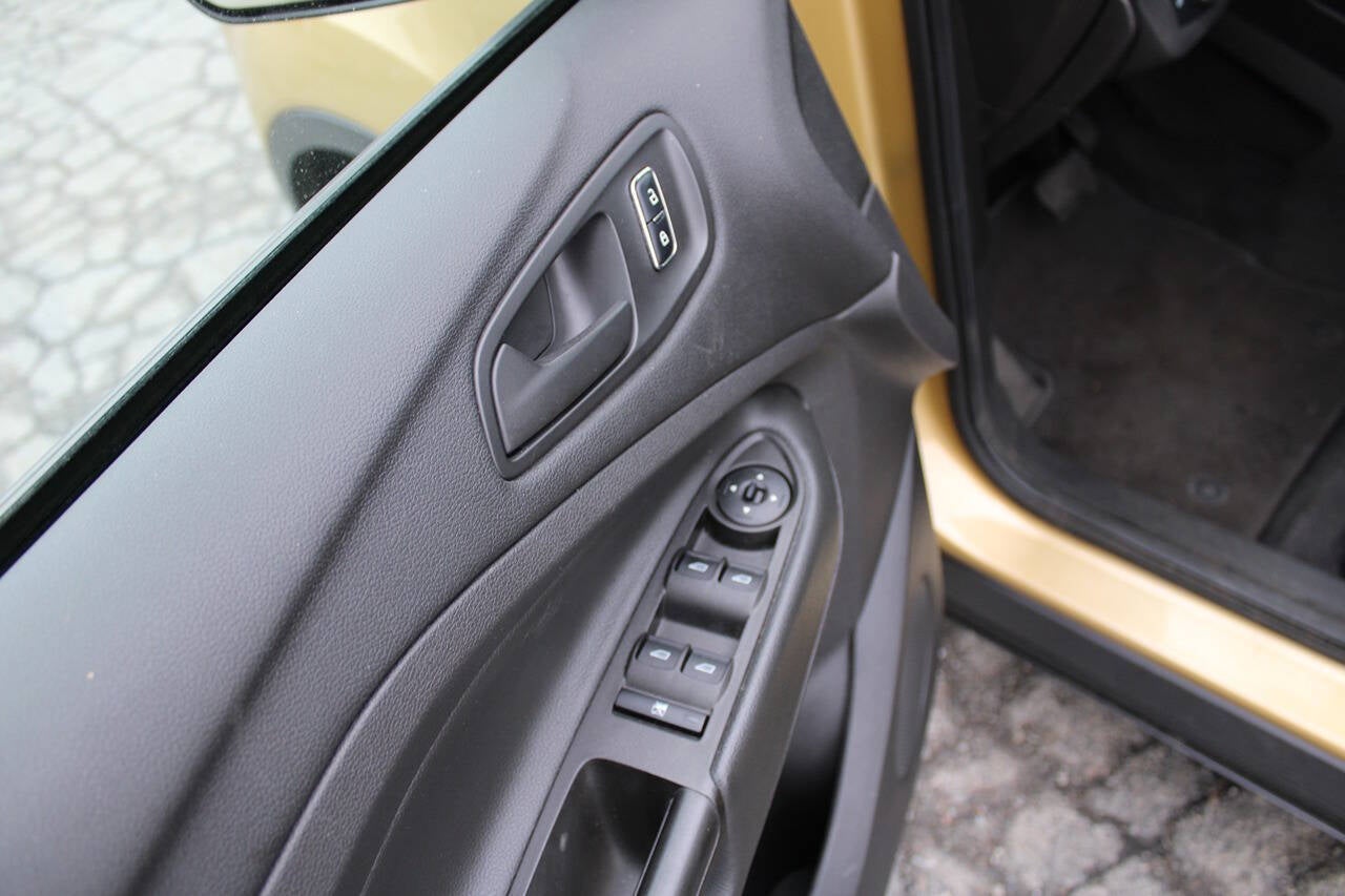 2015 Ford Escape S 4dr SUV