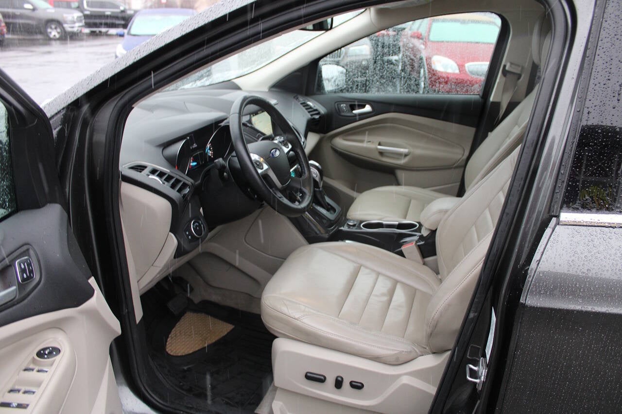 2016 Ford Escape Titanium 4dr SUV