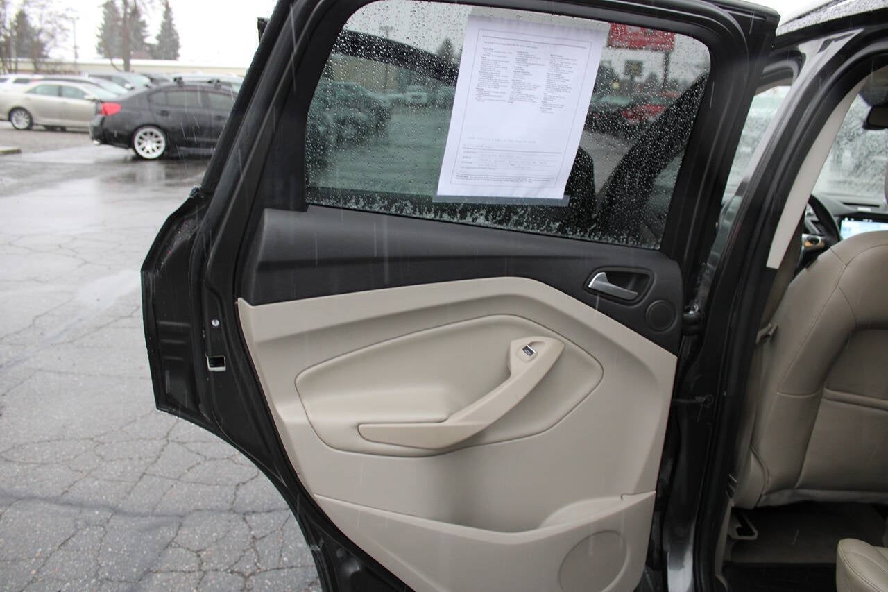 2016 Ford Escape Titanium 4dr SUV