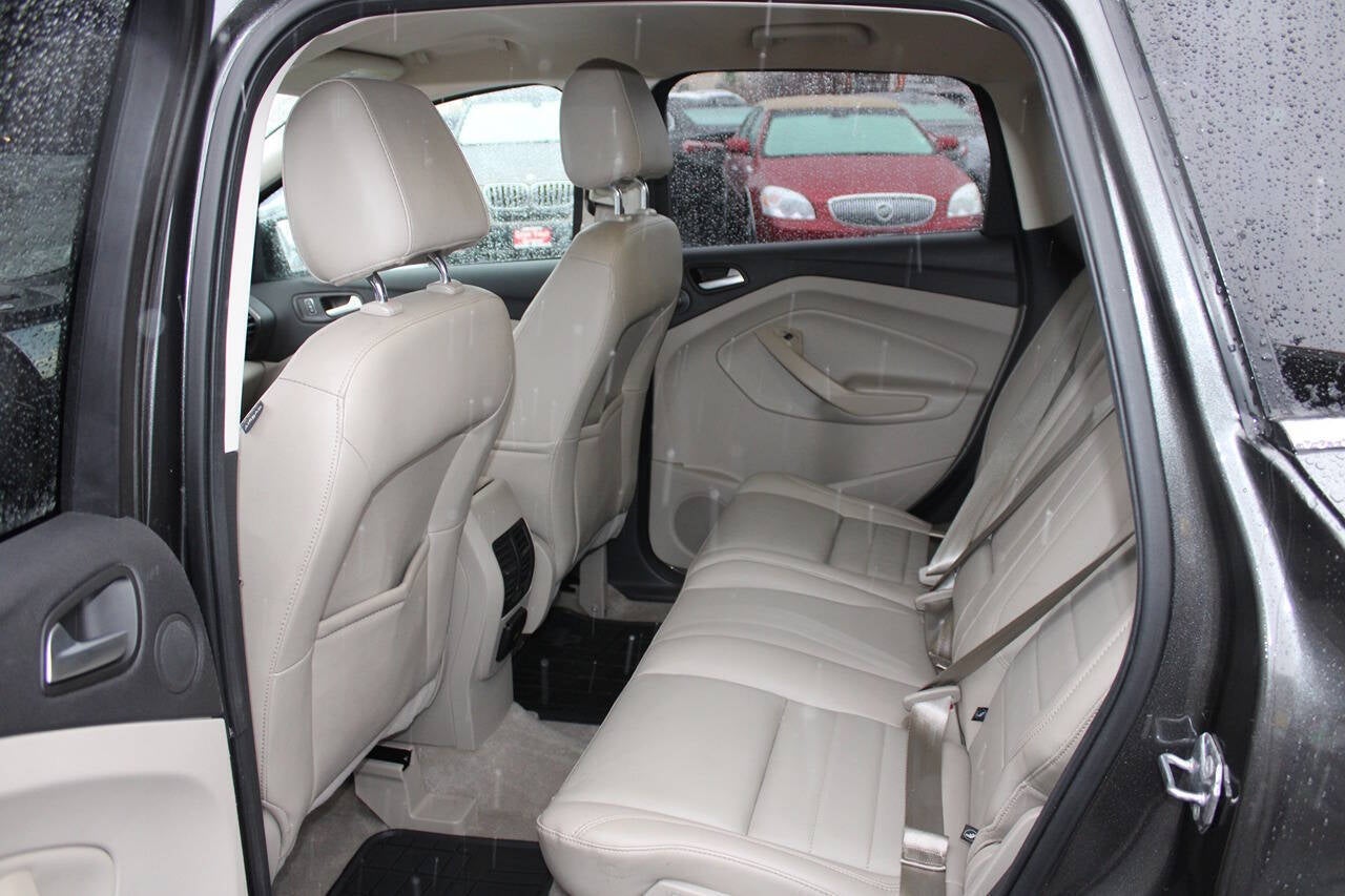 2016 Ford Escape Titanium 4dr SUV