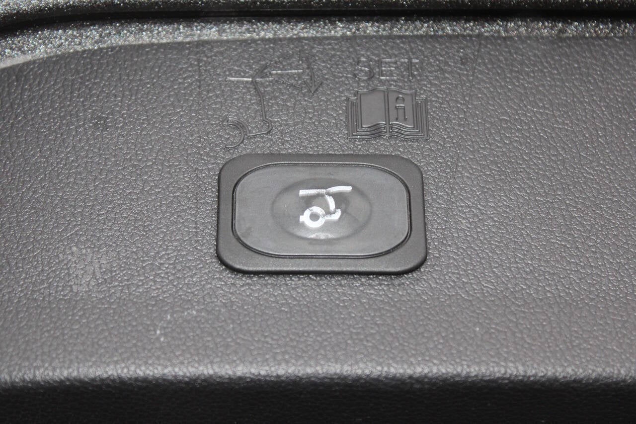 2016 Ford Escape Titanium 4dr SUV