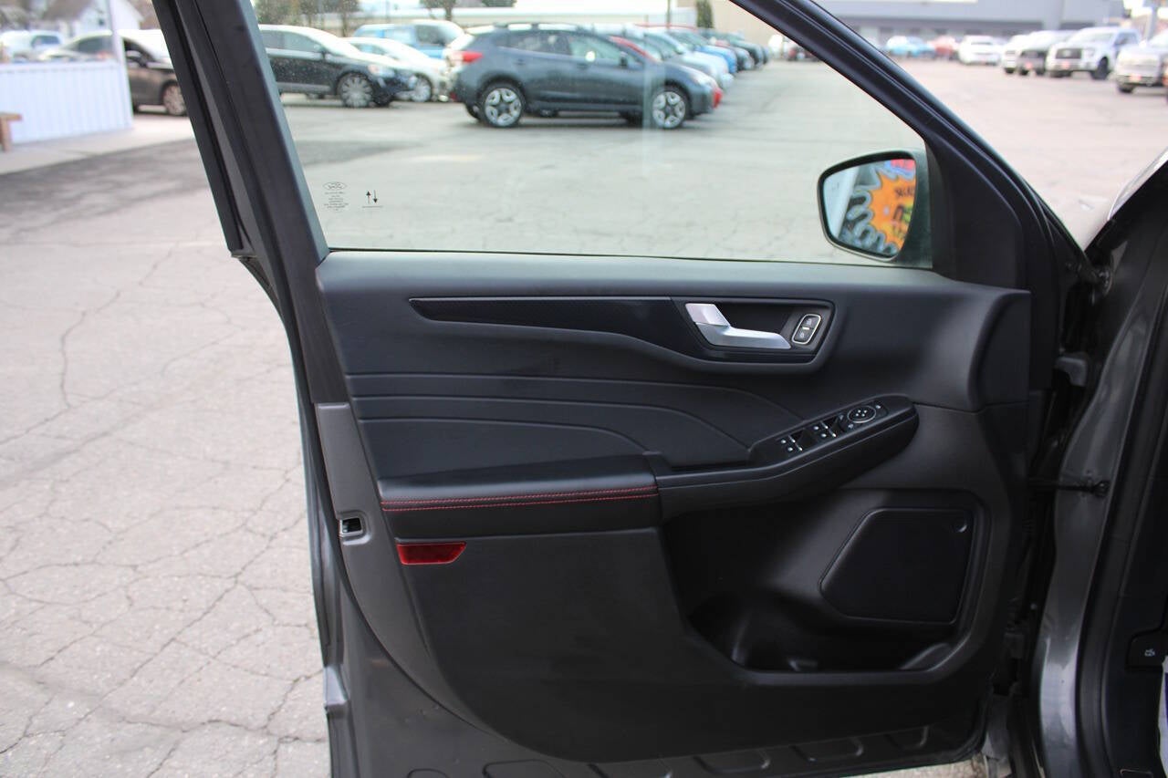 2024 Ford Escape ST Line AWD 4dr SUV