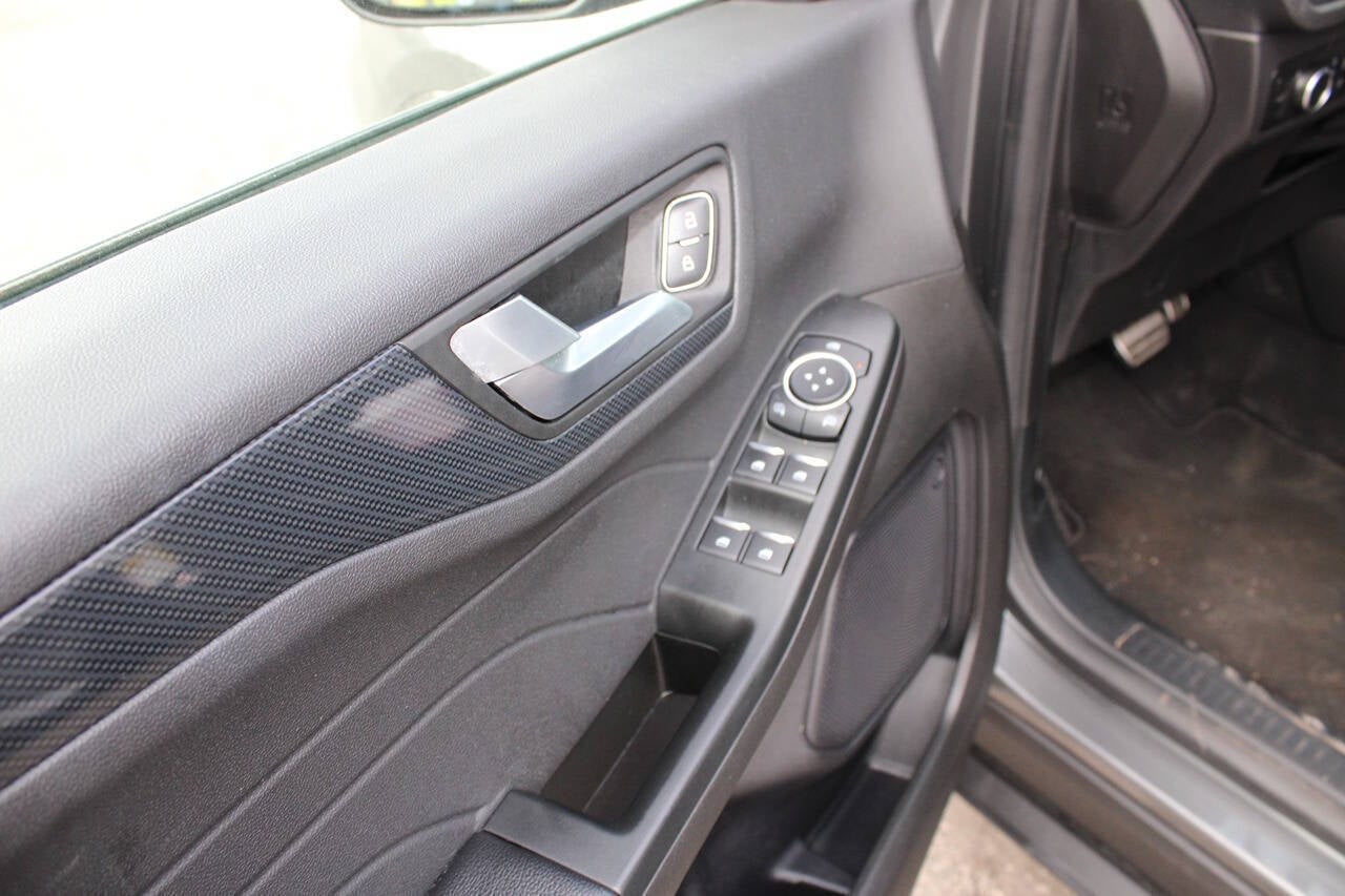 2024 Ford Escape ST Line AWD 4dr SUV