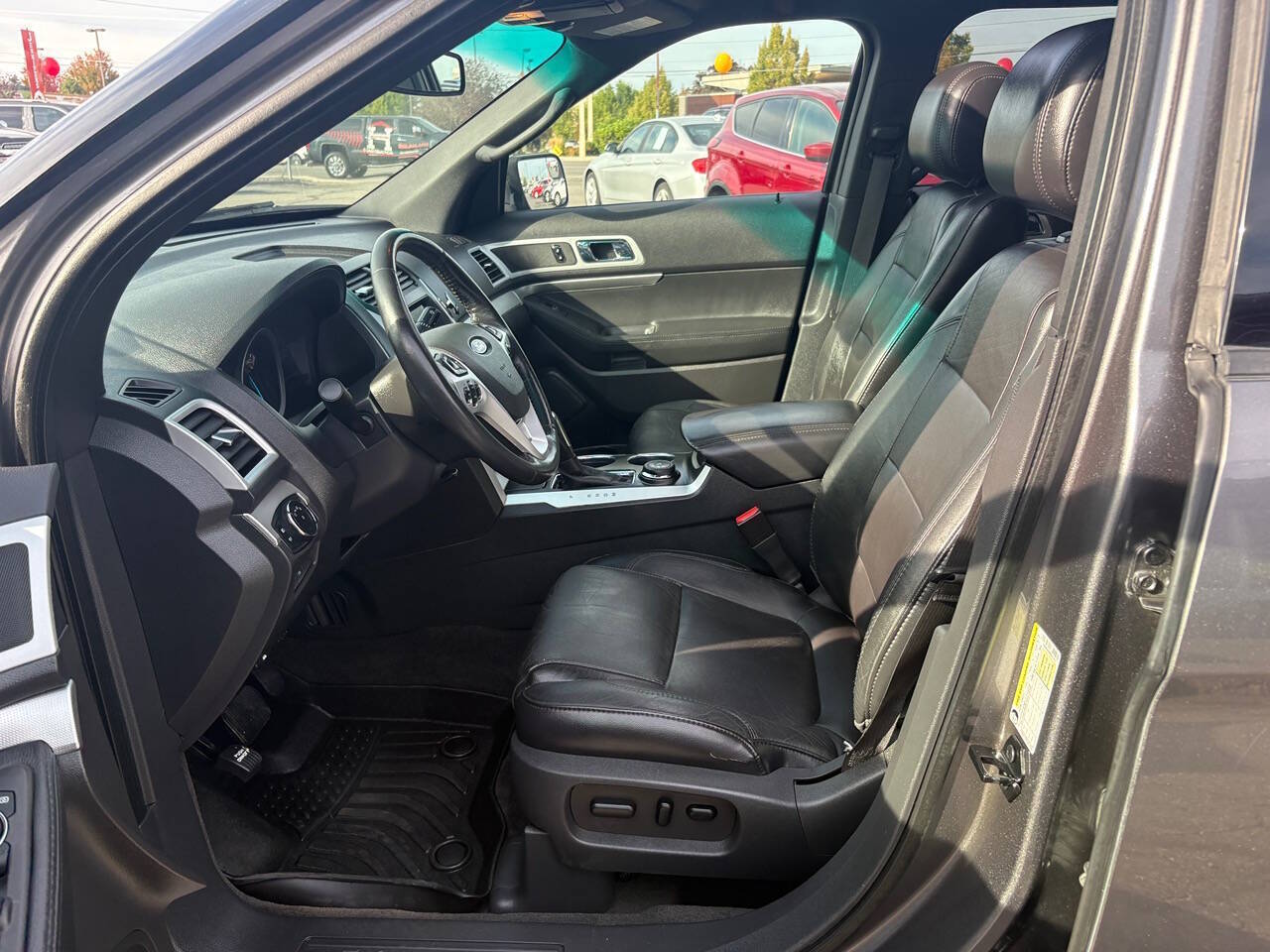 2011 Ford Explorer XLT AWD 4dr SUV