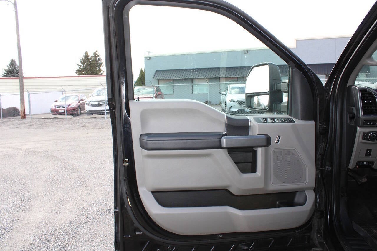 2019 Ford F-250 Super Duty XLT 4x4 4dr Crew Cab 6.8 ft. SB Pickup