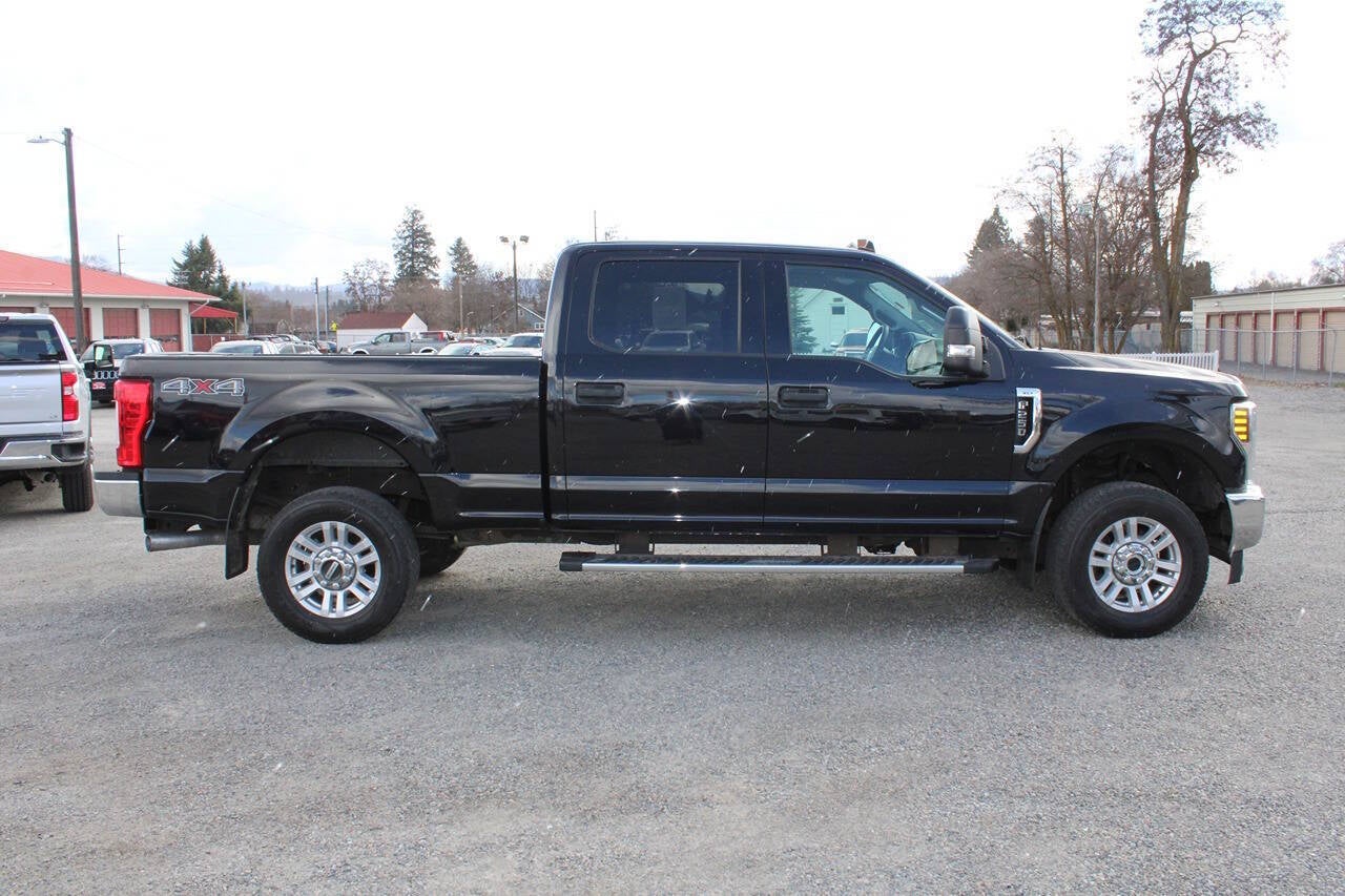 2019 Ford F-250 Super Duty XLT 4x4 4dr Crew Cab 6.8 ft. SB Pickup