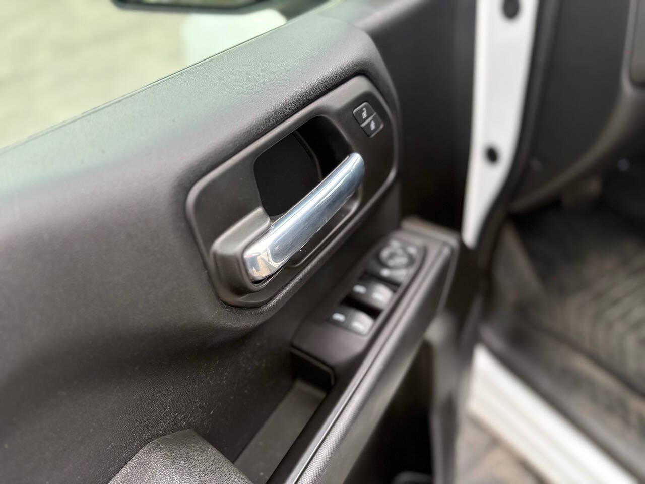 2021 Chevrolet Silverado 1500 Custom 4x4 4dr Crew Cab 5.8 ft. SB