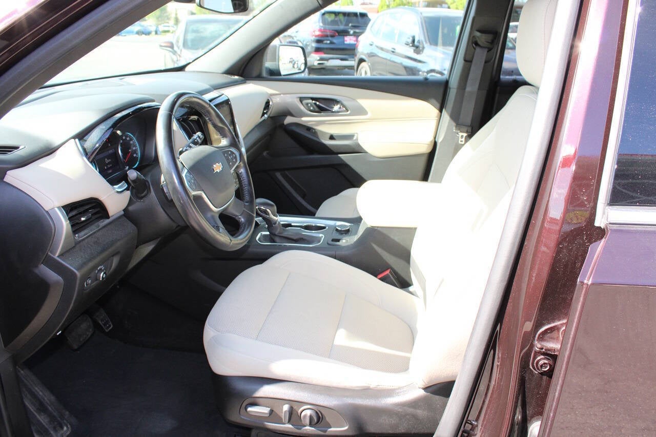 2022 Chevrolet Traverse LT Cloth 4x4 4dr SUV