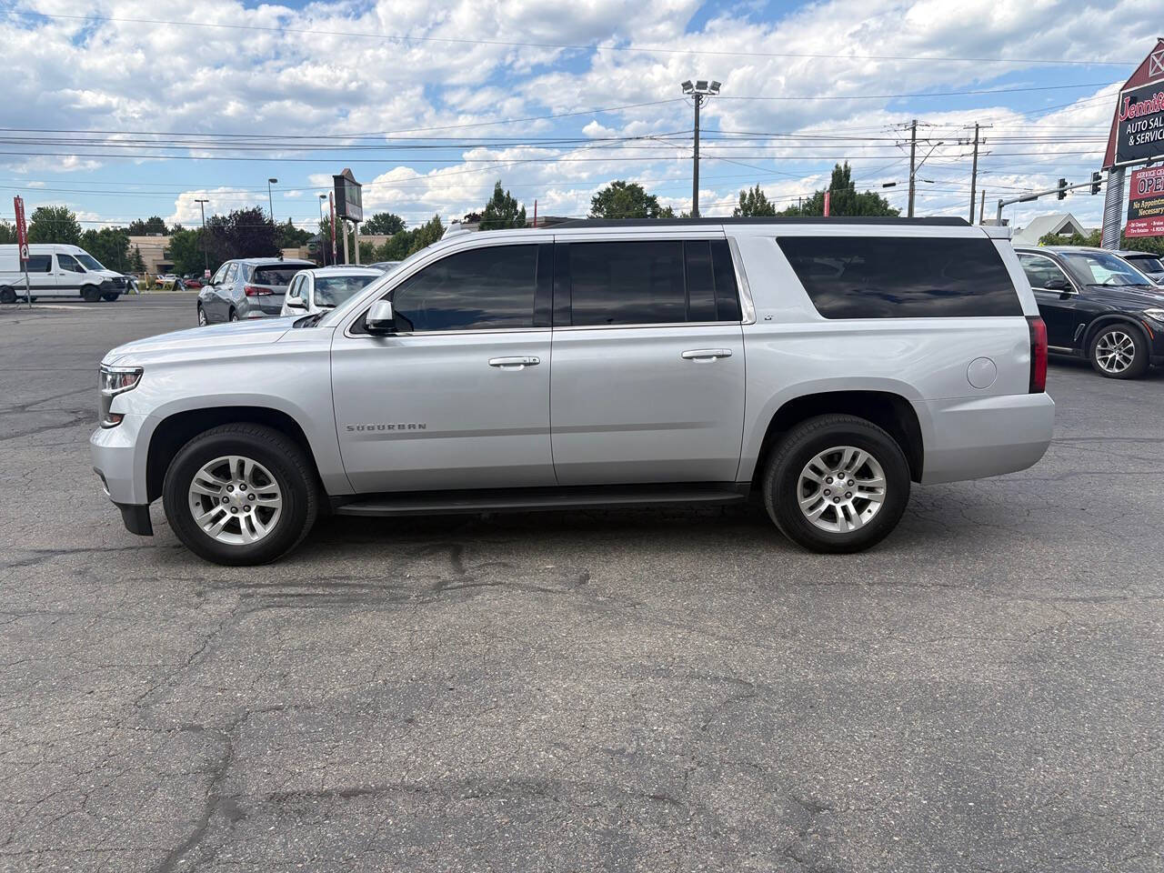 2016 Chevrolet Suburban LT 4x4 4dr SUV
